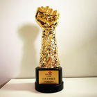 Χρυσά βραβεία προσωπικού polyresin δώρων αναμνηστικών Fist Trophy Company