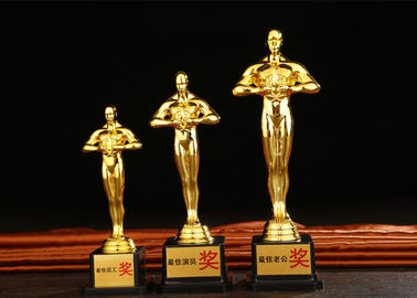 Μετάλλων μόνιμος βραβείων φλυτζανιών τύπος βάσεων τροπαίων ξύλινος για το λογότυπο συνήθειας του Oscar αποδεκτός